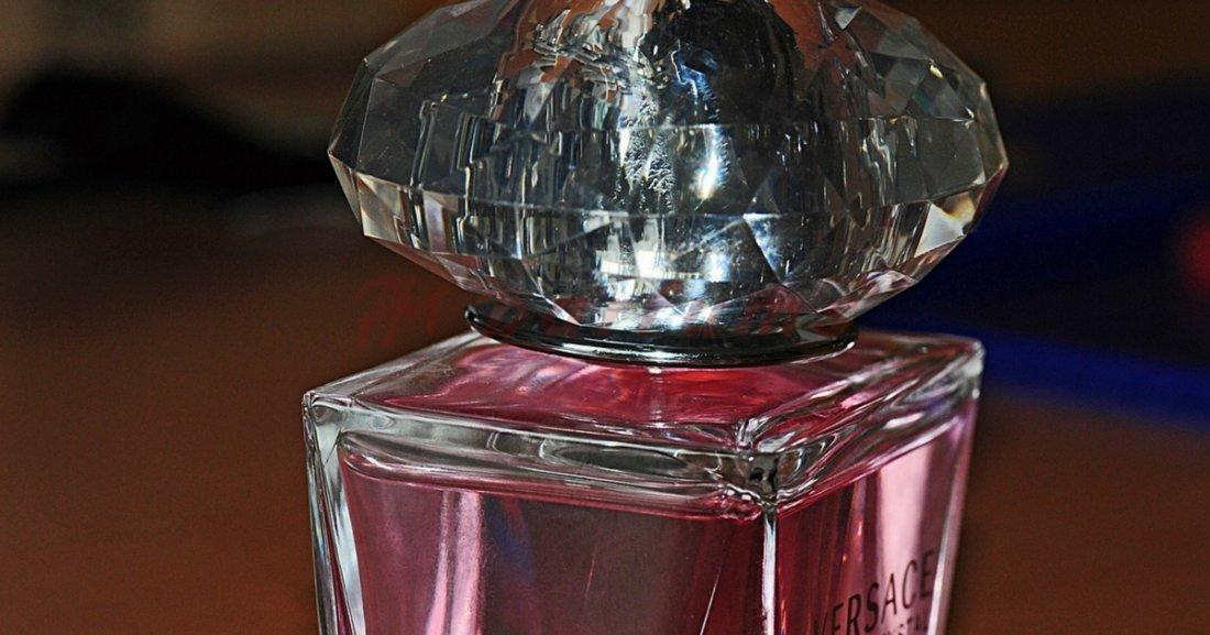 how-to-choose-perfume-in-Internet
